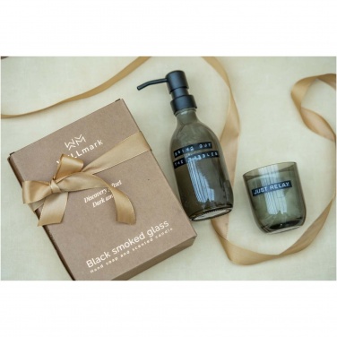 Logotrade Werbegeschenke das Foto: Wellmark Discovery Seifenspender und Duftkerze ´dunkler Bernstein´-Set, 200 ml (Seifenspender) und 150 g (Duftkerze)