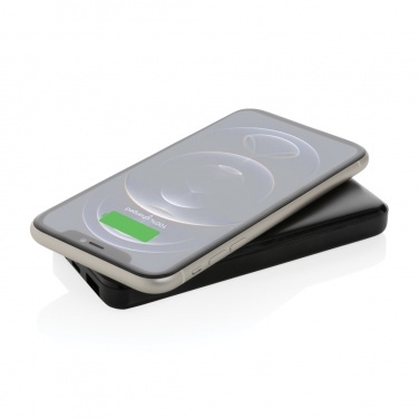Logotrade Geschäftsgeschenke das Foto: Wireless Powerbank aus RCS Standard recyceltem Kunststoff