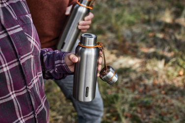 Logotrade Werbegeschenke das Foto: Black+Blum isolierte Wasserflasche klein, 500ml