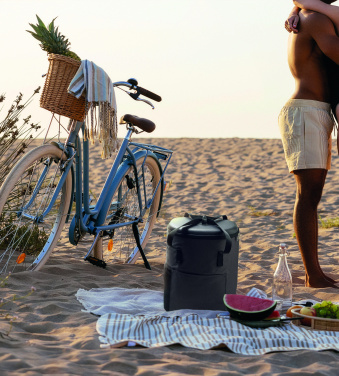 Logotrade Logogeschenke das Foto: Kühlrucksack 600D RPET