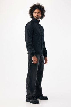 Logotrade Werbegeschenke das Foto: IQONIQ Odin Urban Jacke aus recyceltem Polyester