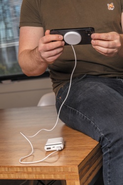 Logo trade promotional gift photo of: 5W magnetic wireless charger