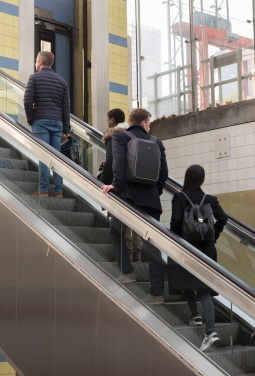 Logo trade promotional gifts picture of: Swiss Peak AWARE™ anti-theft 15.6" laptop backpack