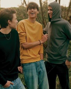 Logo trade promotional giveaway photo of: Iqoniq Etosha lightweight recycled cotton crew neck