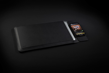 Logotrade promotional giveaways photo of: Swiss Peak 15W magnetic charging laptop sleeve 14-15,6"