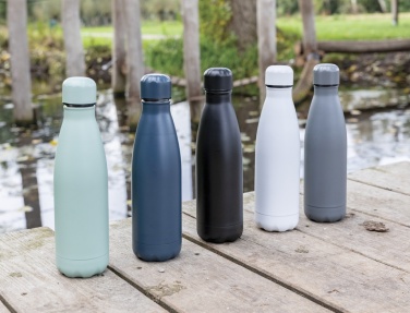 Logotrade reklaamtoote foto: Ühevärviline roostevabast terasest vaakumpudel 500 ml