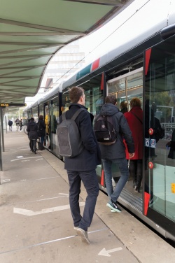 Logotrade meene foto: Swiss Peak AWARE™ vargusvastane 15,6-tolline sülearvuti seljakott