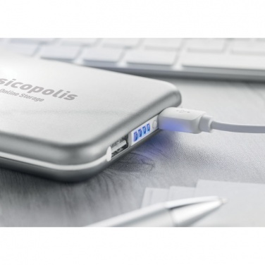 Logo trade reklaamtoote pilt: 4000 mAH päikesepatareiga akupank