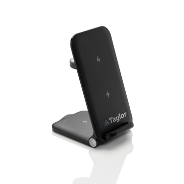 Logotrade reklaamtoote foto: Powerpal 3 in 1 RCS taaskasutatud plastist 15 W laadija