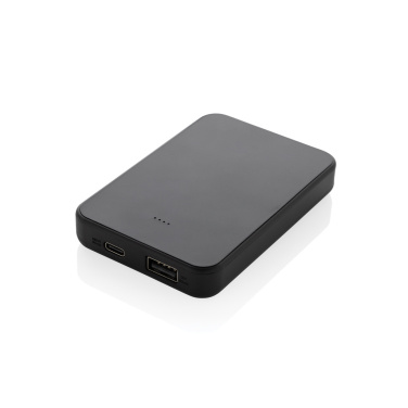 Logotrade reklaamtoote foto: Boostcore RCS taaskasutatud plastist akupank 5000 mAh USB C-ga