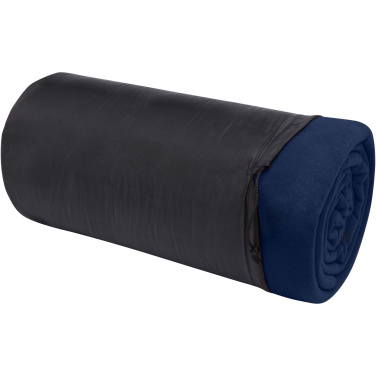 Logotrade meened pilt: Huggy fliisist ruuduline tekk kandekotiga 220x250 cm