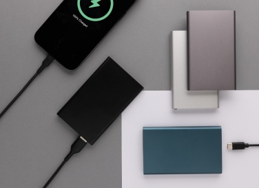 Logotrade mainostuotet kuva: 4000mAh virtapankki USB-C:llä RCS muovista/alumiinista