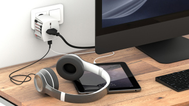 Logotrade mainoslahjat kuva: SKROSS World Travel MUV 2-napainen USB A ja C adapteri