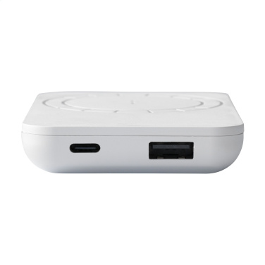 Logotrade mainostuote tuotekuva: Force Magnetic RCS kierrätetty langaton Powerbank 5000