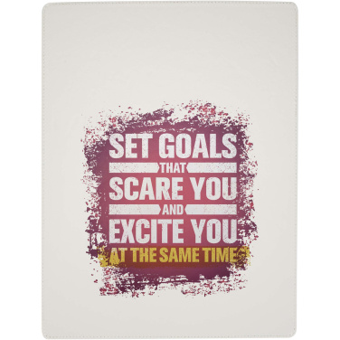 Logo trade mainoslahja kuva: Clast A4-kokoinen kirjoitusalusta magneettisulkijalla ja RCS-kierrätetyllä kuulakärkikynällä (musta muste)