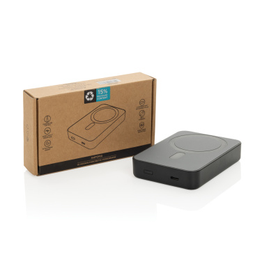 Logotrade firminės dovanos nuotrauka: „Amporia RCS“ perdirbto plastiko 10 000 mAh magnetinė išorinė baterija