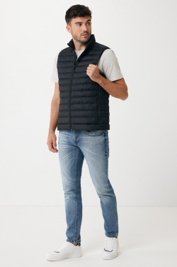 Logotrade reklamprodukter bild: Iqoniq Meru herrväst i återvunnen polyester