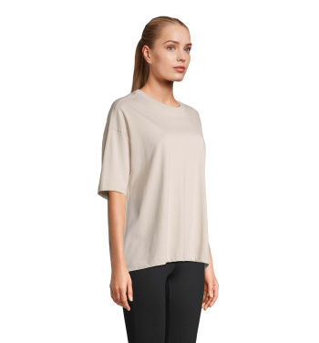 Logotrade profilprodukter bild: BOXY WOMEN OVERSIZE T-SHIRT