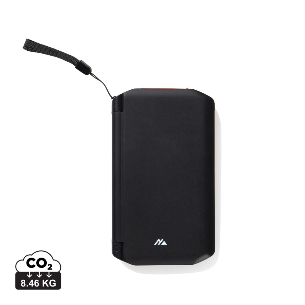Logotrade kampanjprodukter bild: Nordic Drift Titan 10.000 mAh solcells-powerbank med 3 panel
